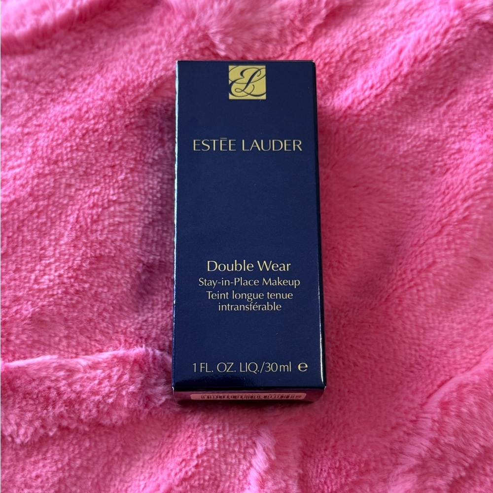 Estee Lauder Double Wear Makeup in Pure Beige